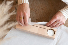 Afbeelding in Gallery-weergave laden, Hold it +