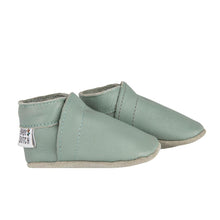 Afbeelding in Gallery-weergave laden, Baby slofje (Stone green)
