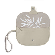 Afbeelding in Gallery-weergave laden, Small wishes wallet cement
