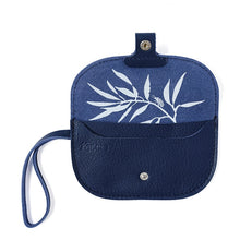 Afbeelding in Gallery-weergave laden, Small wishes wallet ink blue
