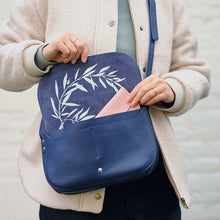 Afbeelding in Gallery-weergave laden, wish tree bag ink blue
