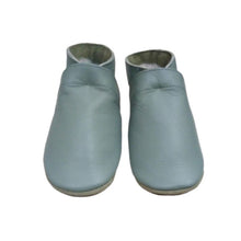 Afbeelding in Gallery-weergave laden, Baby slofje (Stone green)
