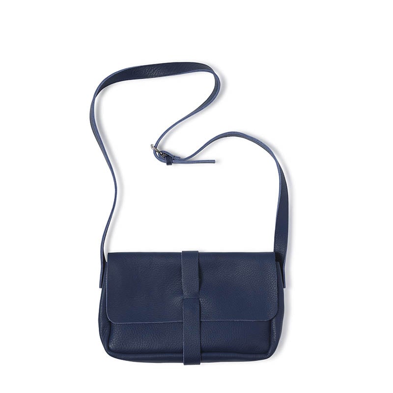 Picking flowers bag ink blue