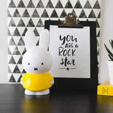 Afbeelding in Gallery-weergave laden, Nijntje spaarpot L (geel)
